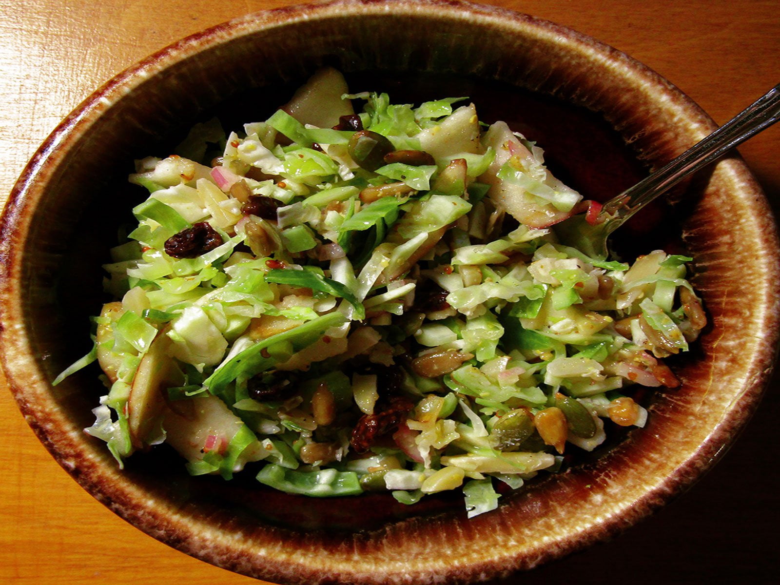 Doğranmış Brüksel Lahanası Salatası